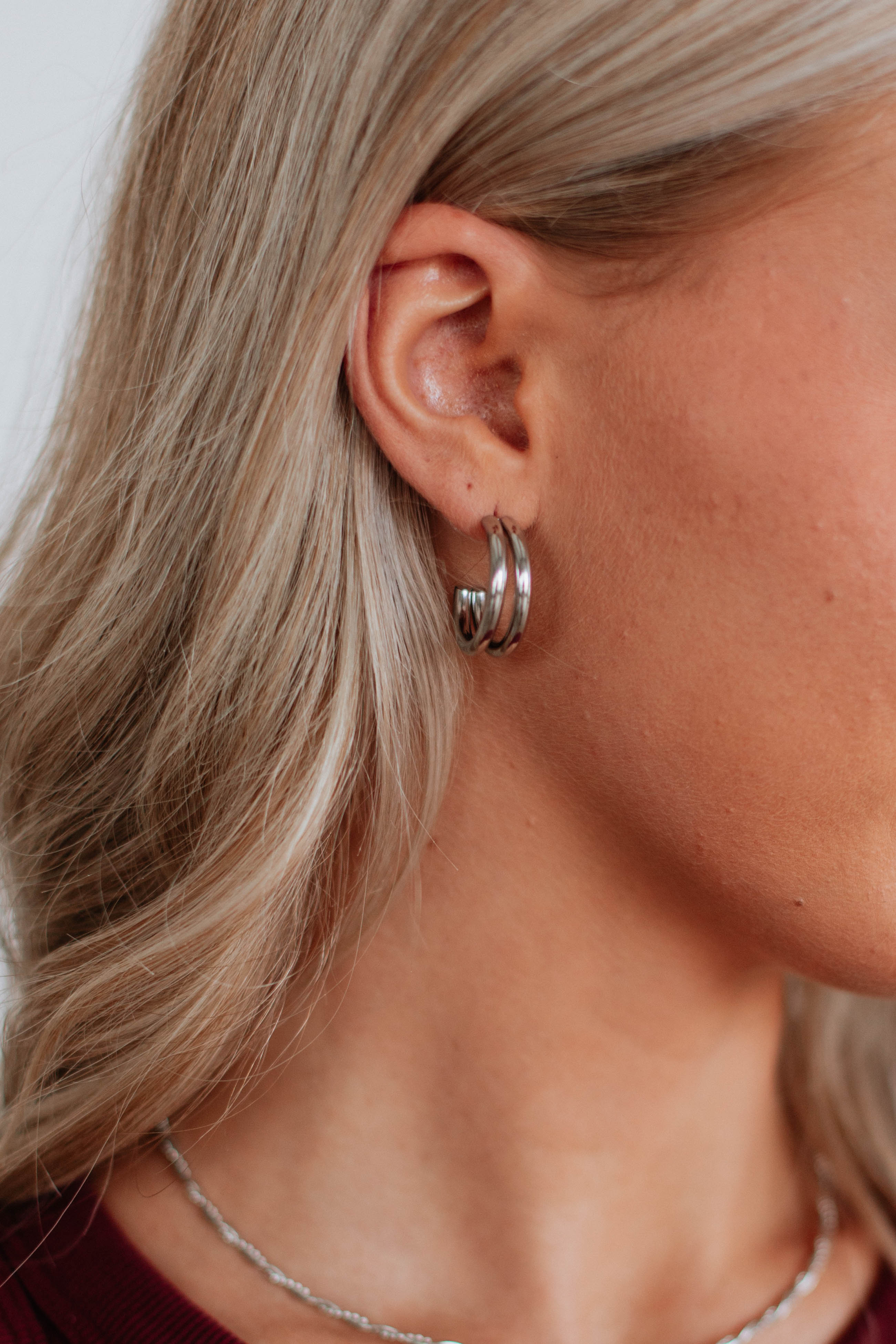Indri Hoop Earrings